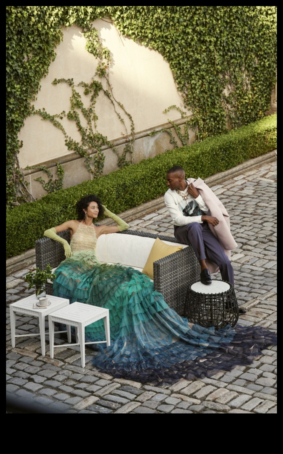 Greenery Glam: ridică-ți grădina cu accente confortabile
